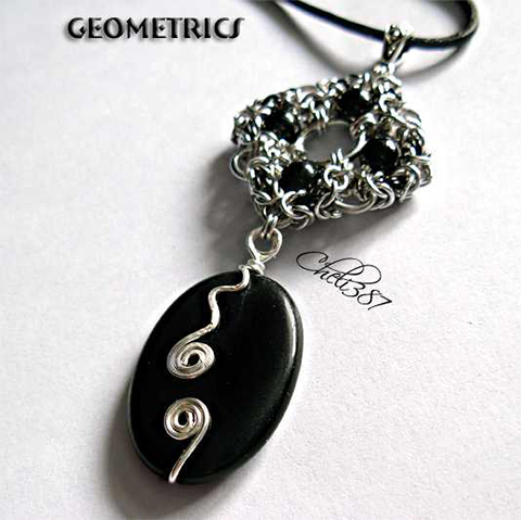 onyx geometric pendant
